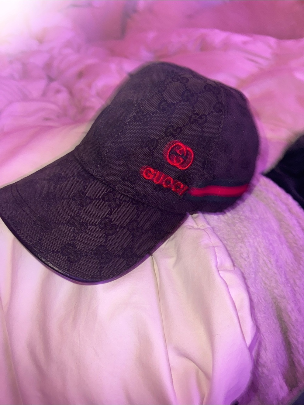 GG Black GG Canvas Cap with Red Embroidery